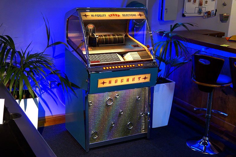 Sound Leisure Turquoise Rocket CD Jukebox - On Display in Showroom